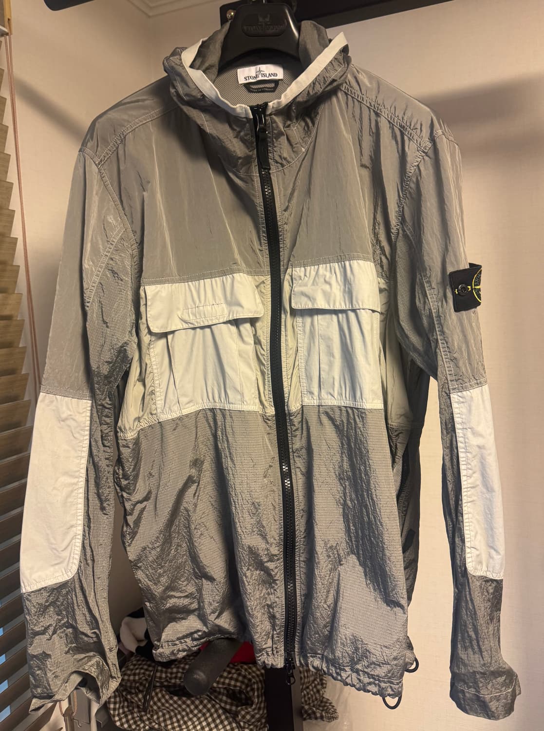 스톤아일랜드 와트로 나일론 메탈 자켓 그레이 3xl 상품이미지1