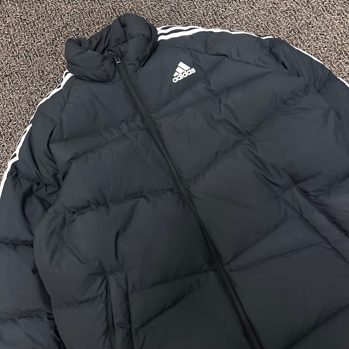 아디다스 여성 덕다운 숏패딩 블랙 신장 160 상품이미지2