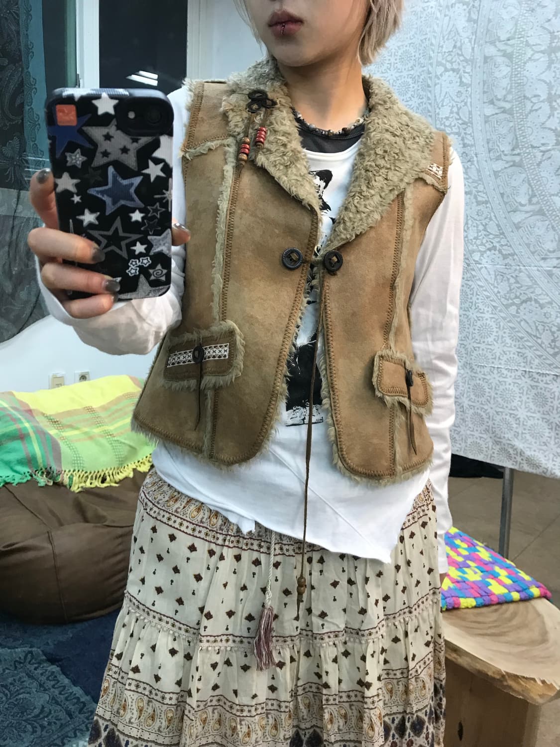 써스데이아일랜드 여성 보헤미안 스웨이드 양털 베스트자켓 상품이미지2