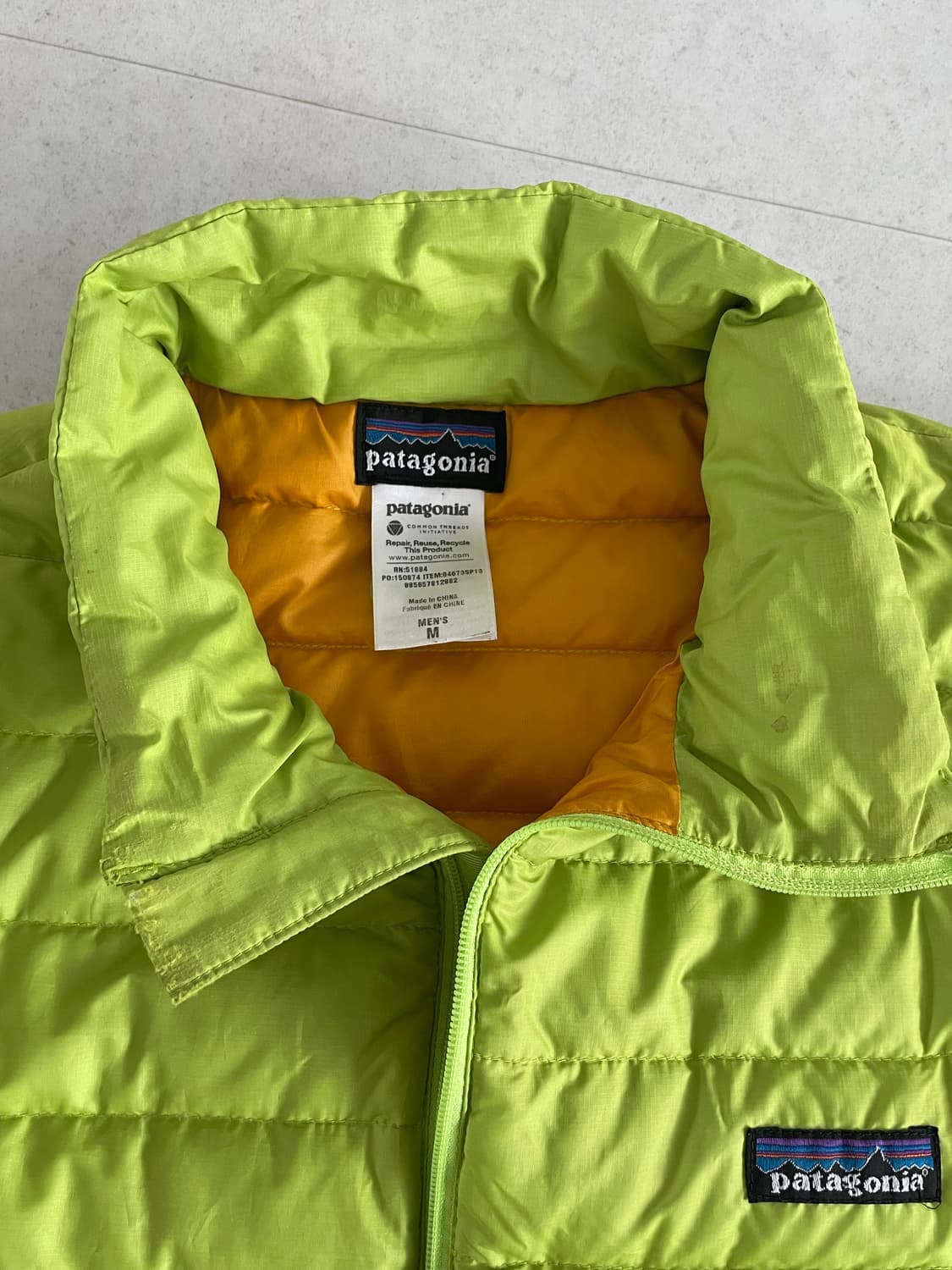 [M] 파타고니아 빈티지 패커블 다운 스웨터 형광 상품이미지4