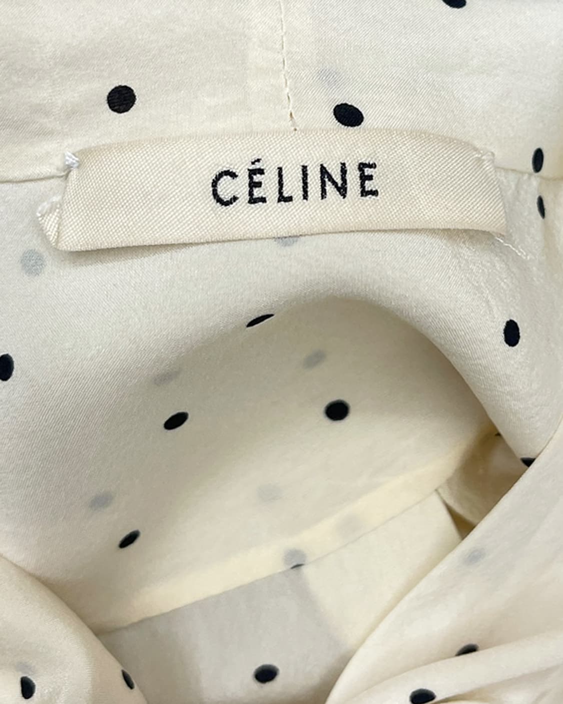 셀린느 by 피비 파일로 도트 타이 실크 블라우스 상품이미지8