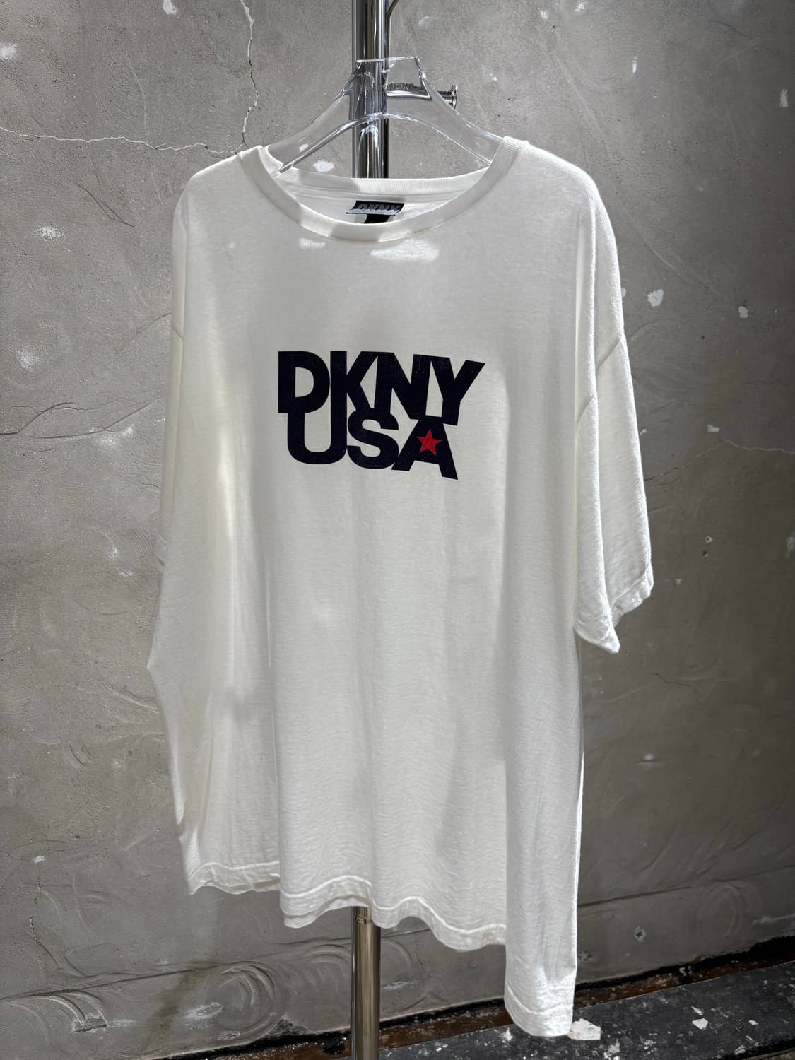 00‘s DKNY 반팔 티셔츠 상품이미지1