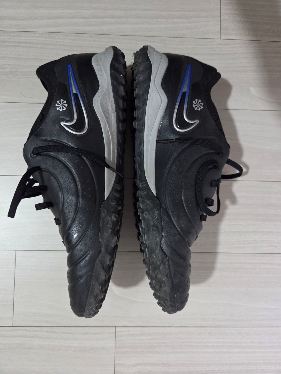 나이키 티엠포 풋살화 상품이미지2