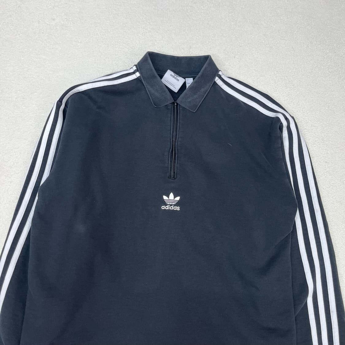 Adidas black center logo half zip-up mtm 상품이미지5