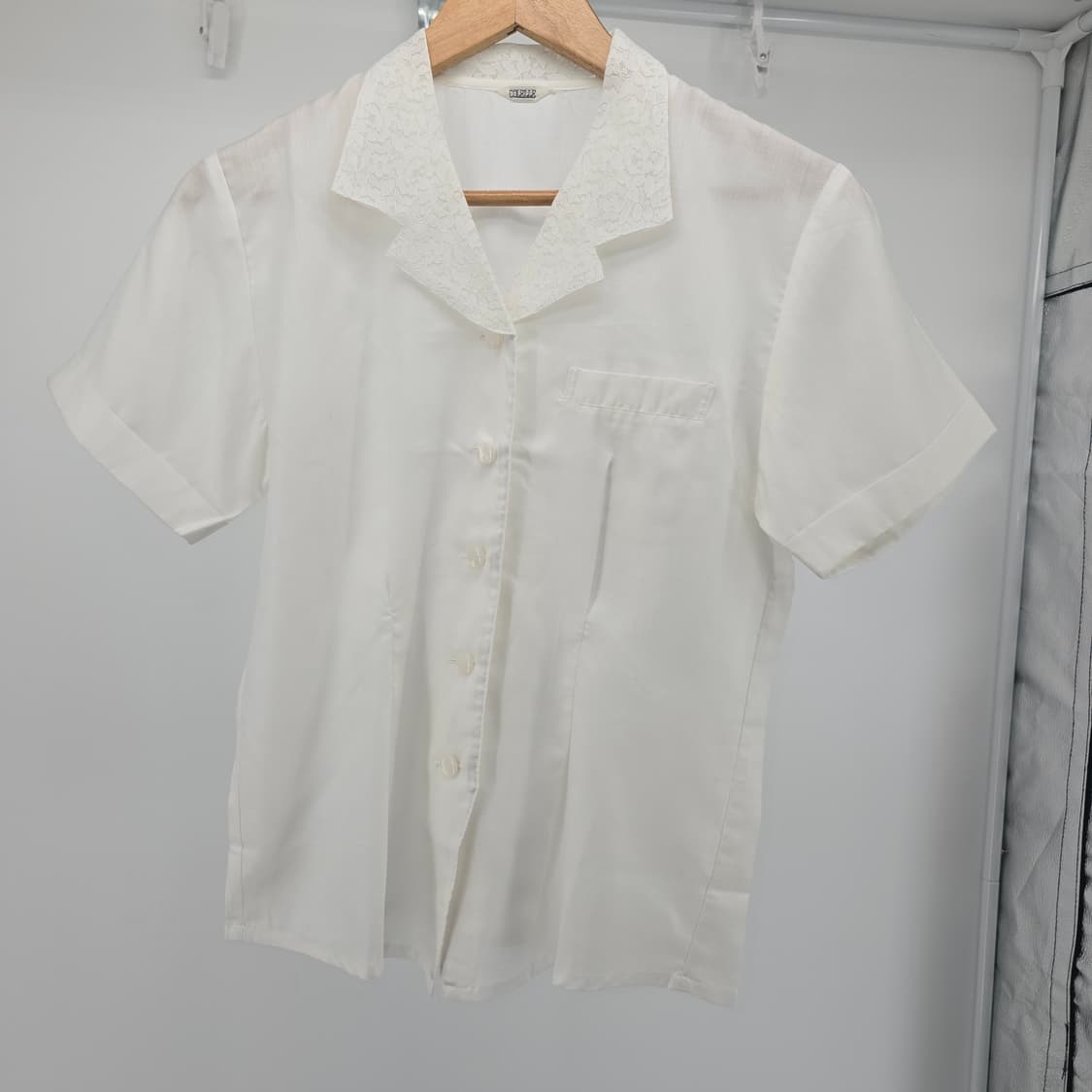 COLELLE 화이트 레이스 칼라 반팔 블라우스 상품이미지4