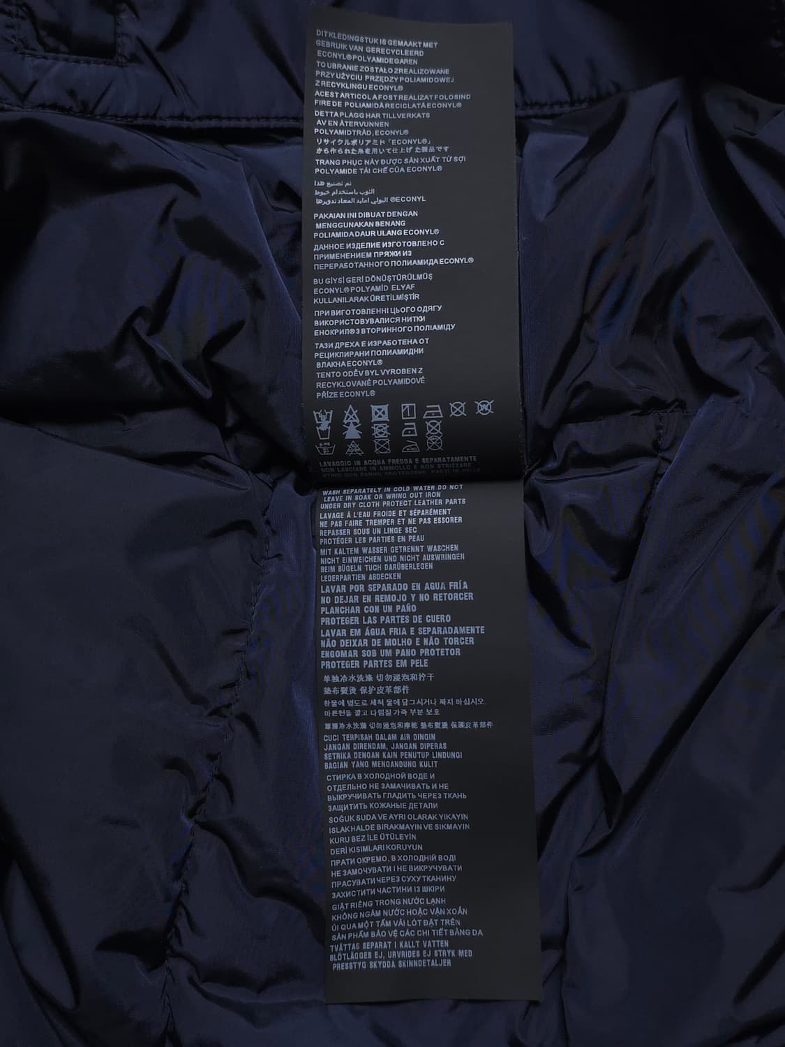 [54] 프라다 리나일론 패딩 다크 네이비(SGB112) 상품이미지9