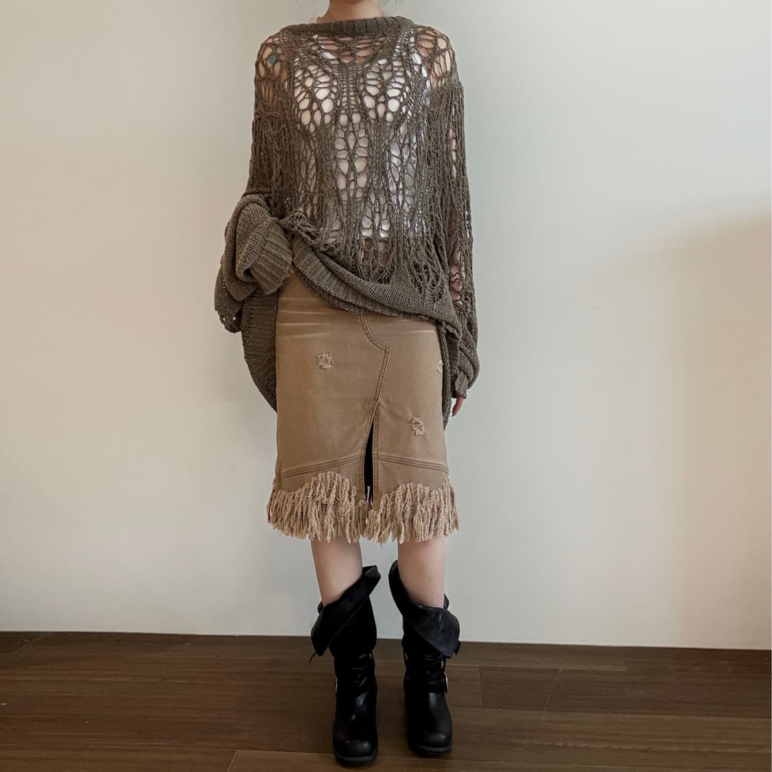Fringe Detail Raw Hem Denim Skirt 상품이미지2