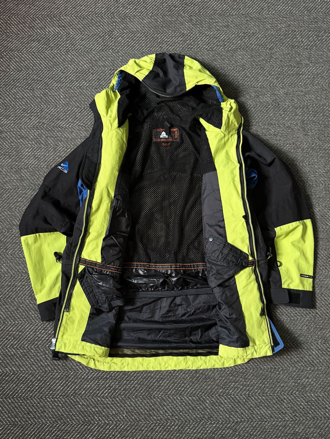 90s 나이키 ACG 스톰핏 테크니컬 쉘 자켓 (110) 상품이미지6