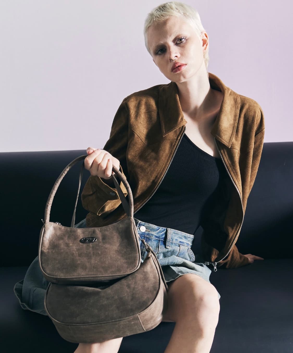 오디너리홀리데이 크랙 스웨이드백 미니 dark grey 상품이미지2