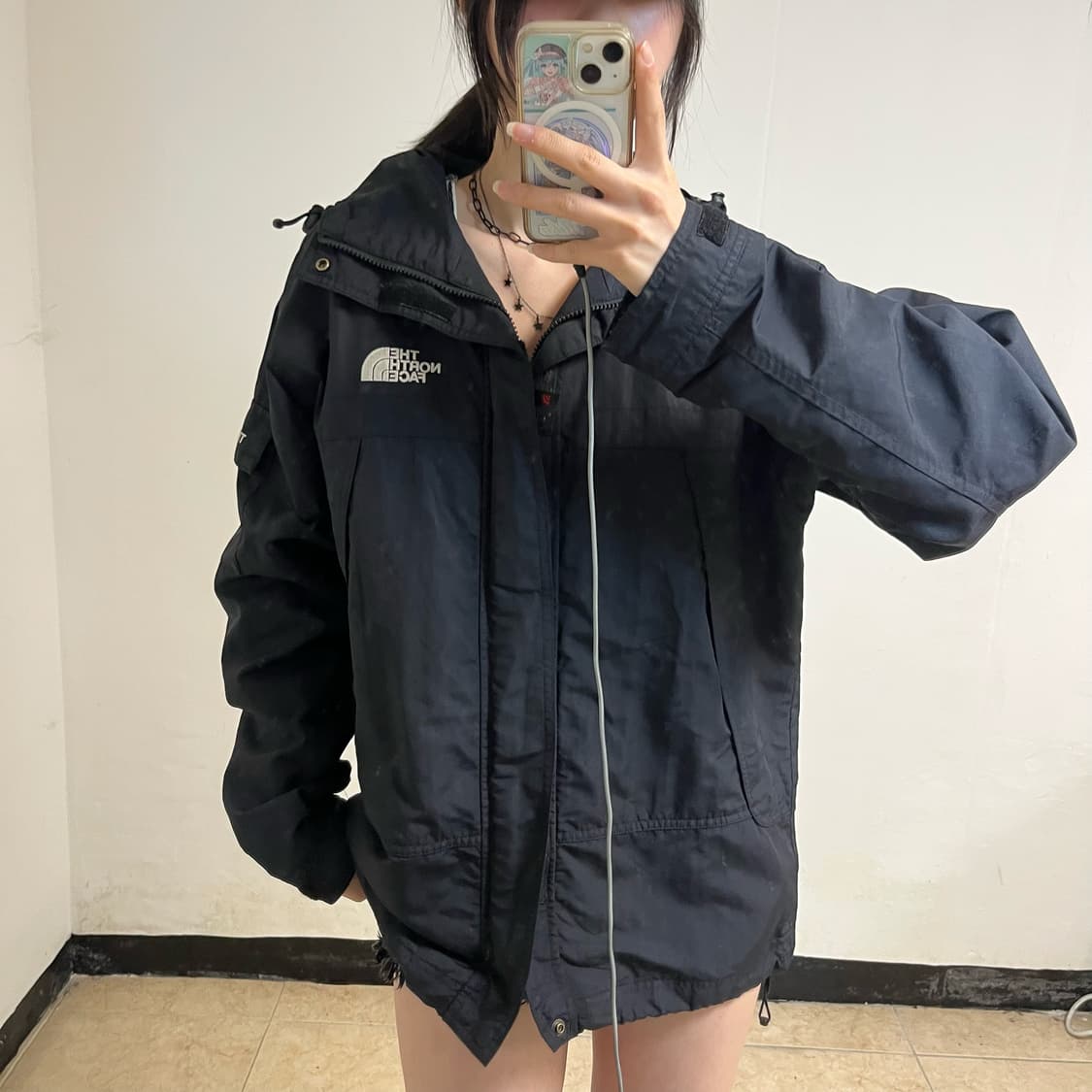 The North Face Black Windbreaker 상품이미지3