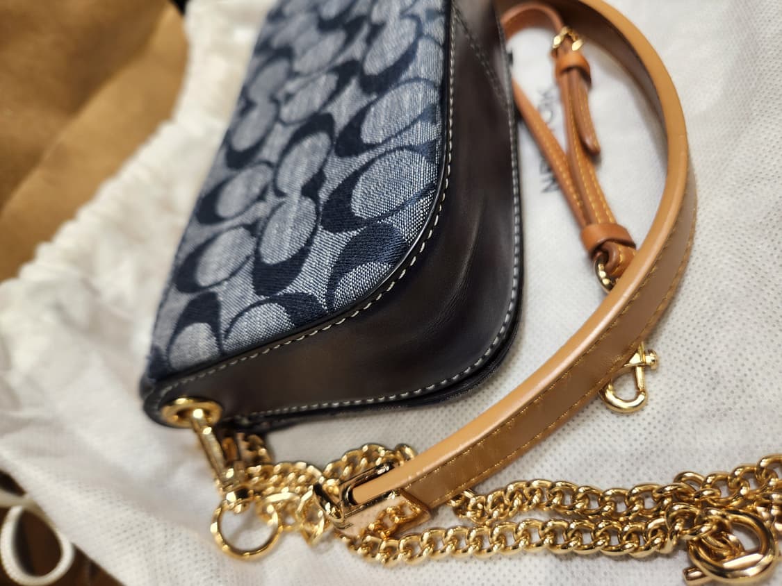 코치 클레오 숄더백 17 시그니처 샴브레이 상품이미지8