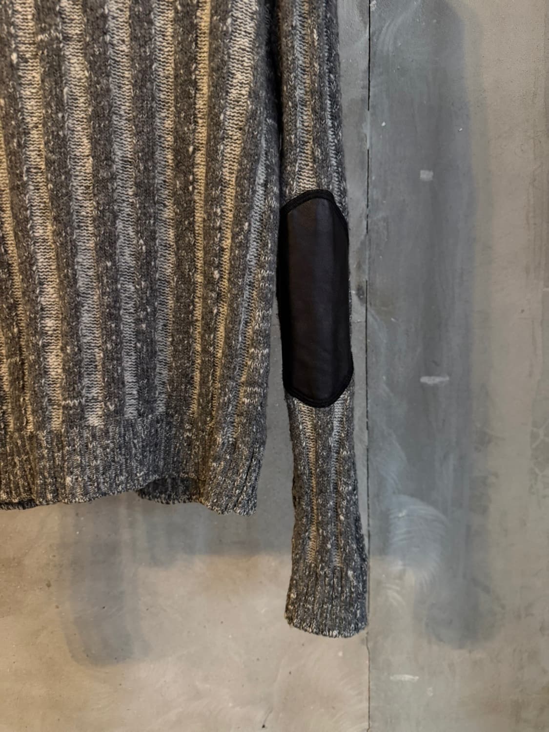 버버리 메리노울 크루넥 니트 100 상품이미지7