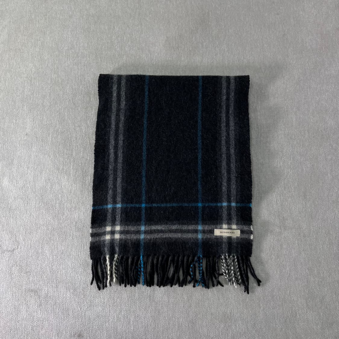 버버리 체크 캐시미어 울 차콜 머플러  상품이미지2