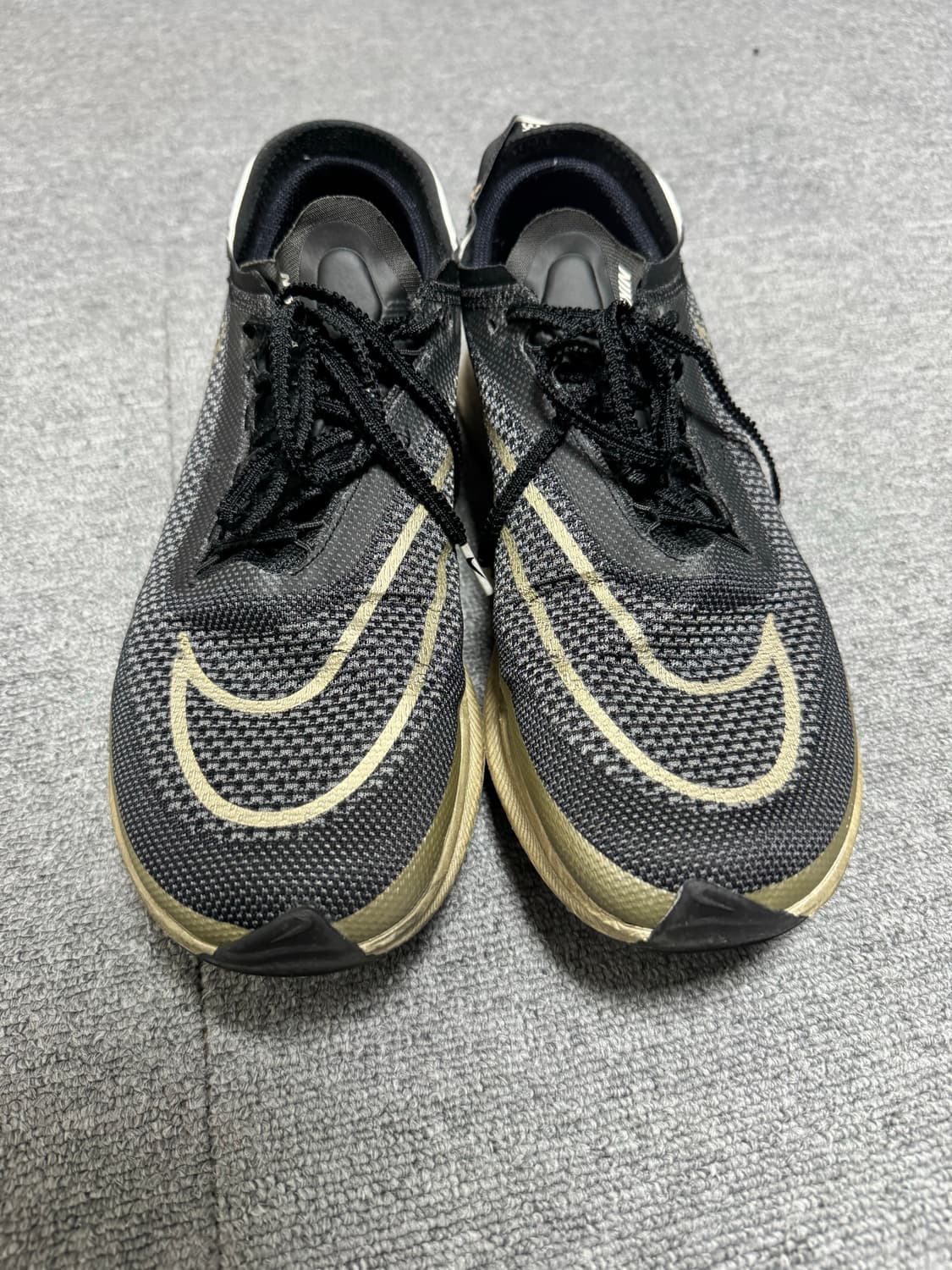 나이키 줌X 스트릭플라이 블랙 화이트 290사이즈 판매합니다 상품이미지1