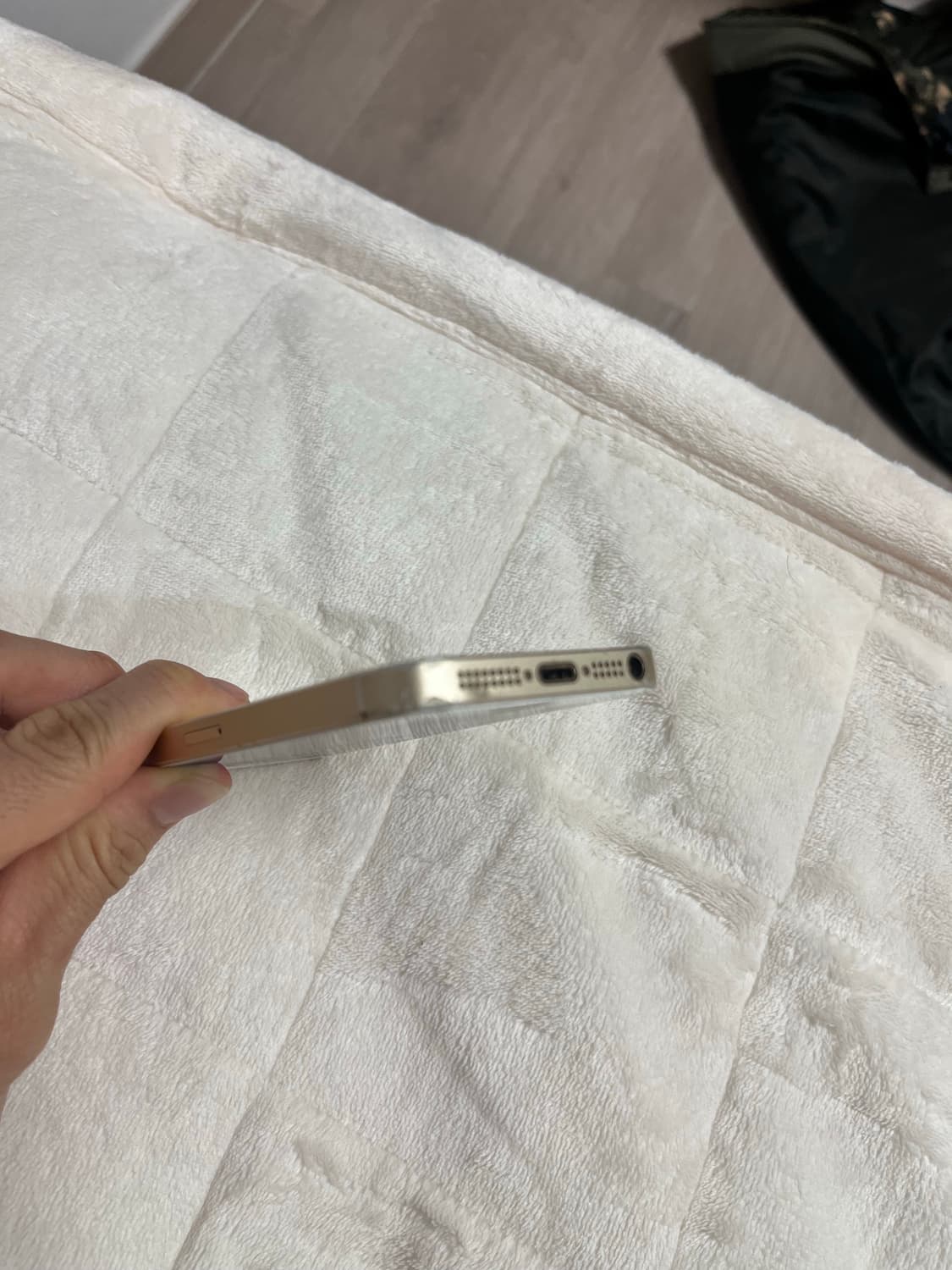 아이폰 se 64gb 골드 판매합니다 상품이미지5