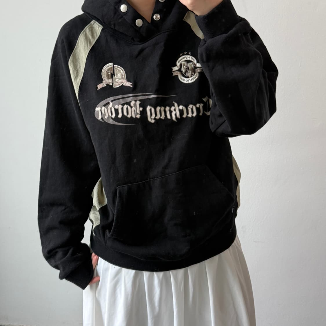 [L] 꼼파뇨 크래킹 스냅 레글런 후드 상품이미지1