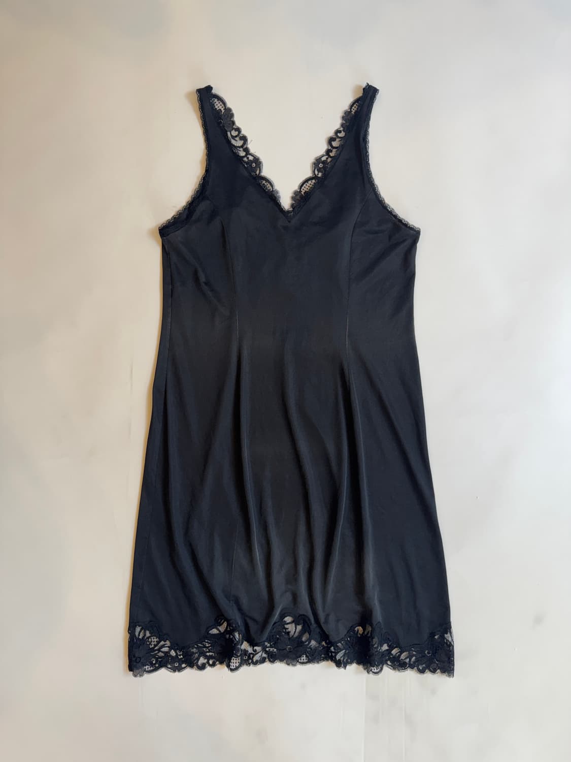 Black Lace-Trim Slip Dress  상품이미지4