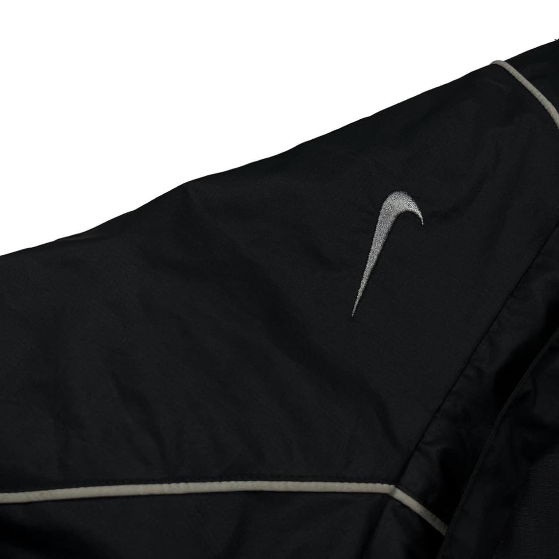 나이키 올드스쿨 더블 스우시로고 바람막이 상품이미지3