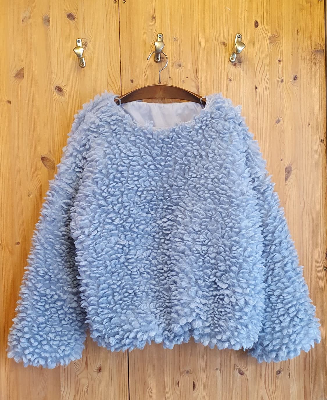 (새상품)66.LiLi Rona 뽀글이 크롭니트 상품이미지2