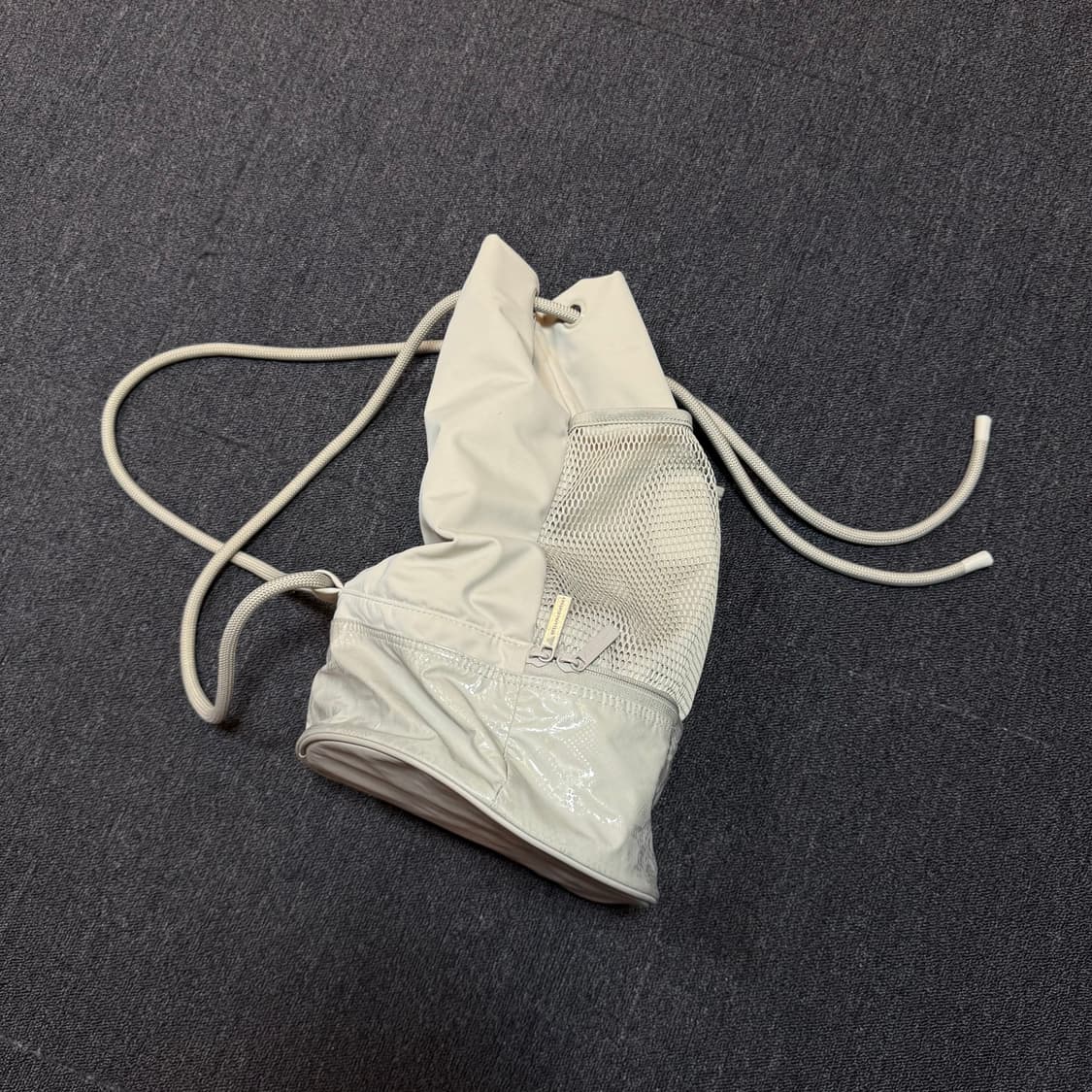 아디다스 x 스텔라 매카트니 원통 백팩  상품이미지3