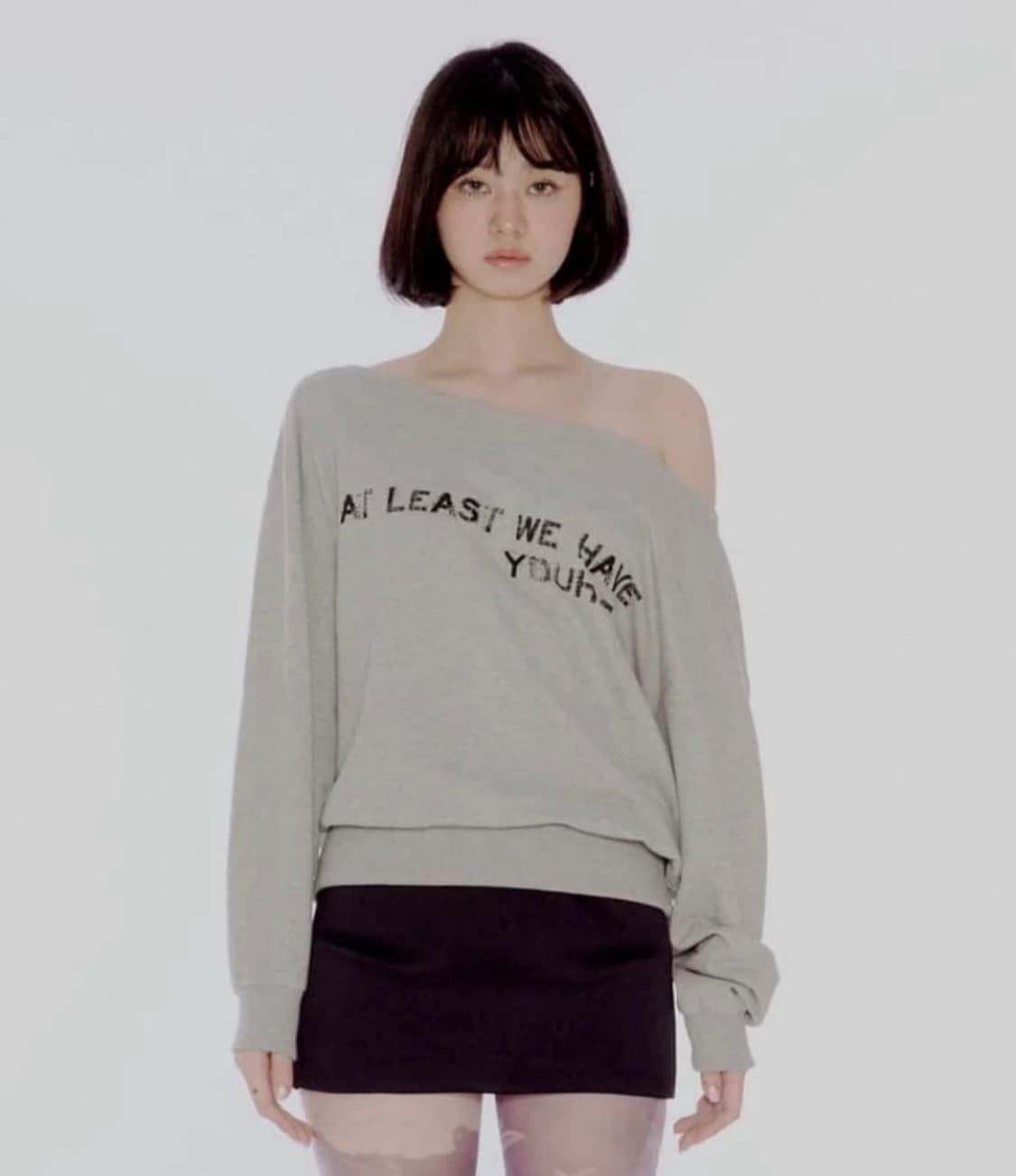 유희 오프숄더 맨투맨 상품이미지1