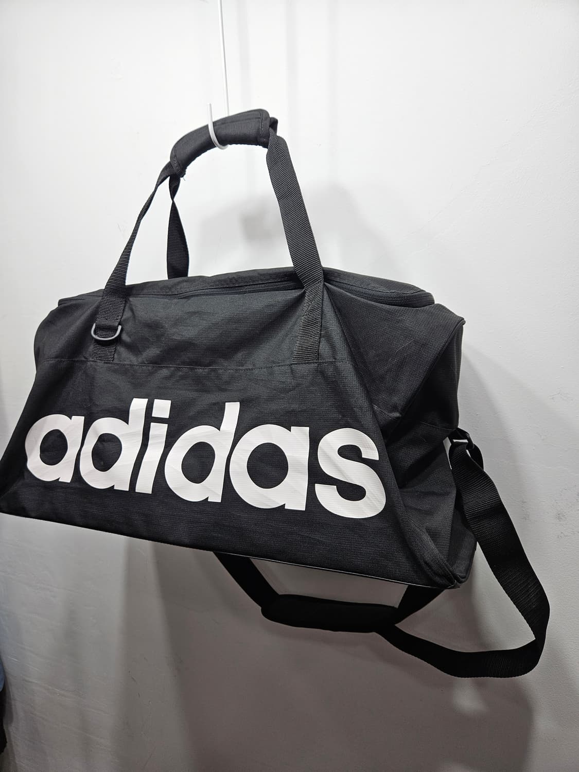 아디다스 블랙 더플백 M 상품이미지2