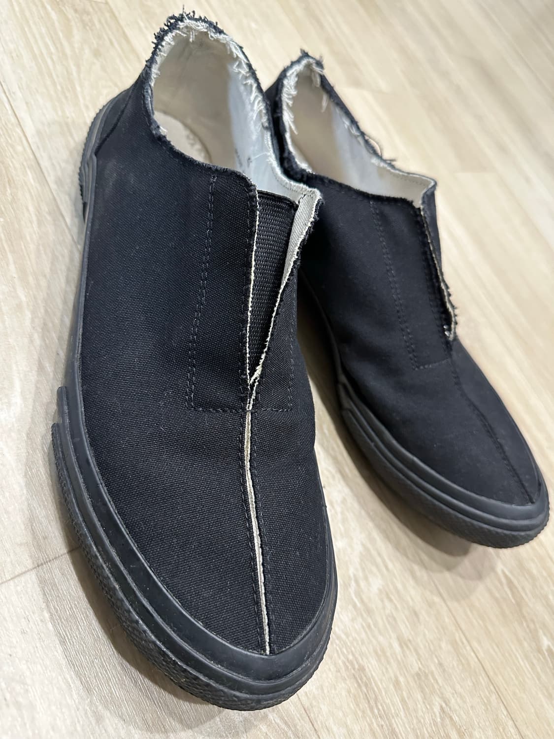 요지야마모토 뿌르옴므 절개 슬립온 상품이미지1