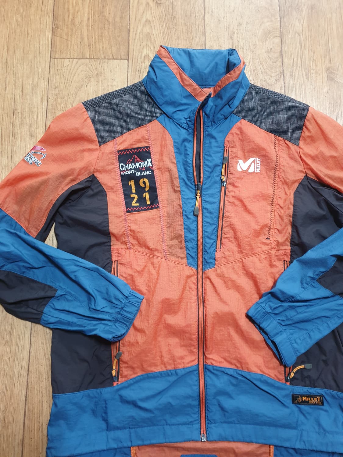 1117 밀레 아웃도어 바람막이 95 사이즈입니다 상품이미지4