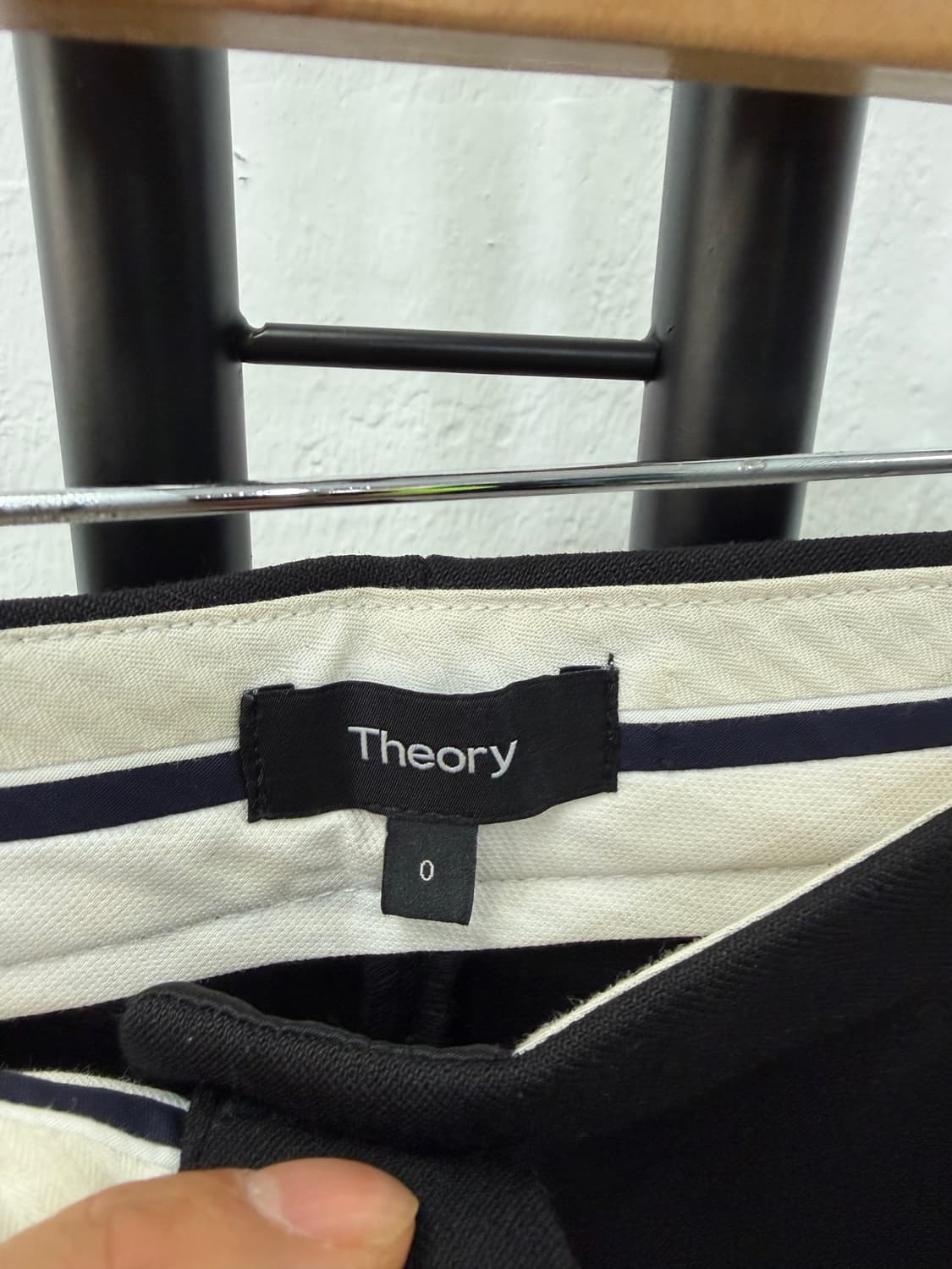 매장판정품) Theory 띠어리 여성 블랙 슬랙스팬츠 0 상품이미지5