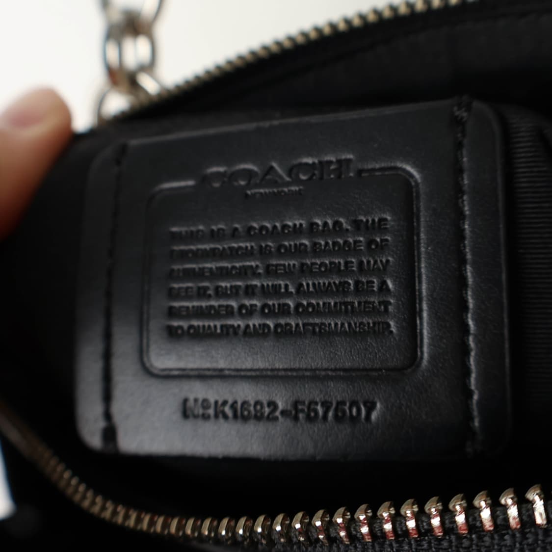 코치 가죽 숄더 크로스백 상품이미지7