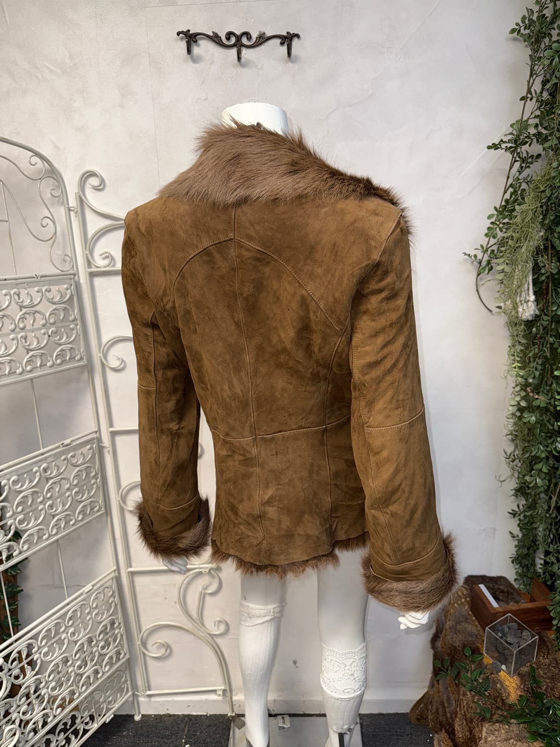 Ash brown lamb skin fur strap mustang  상품이미지3