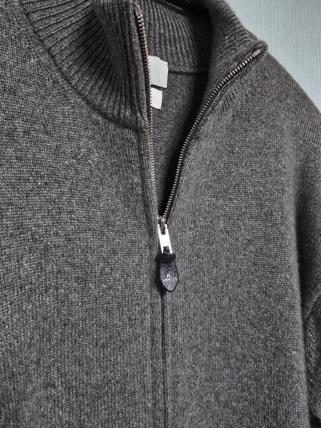 Herill 헤릴 골든 캐시 집업 스웨터 Top Gray  상품이미지4