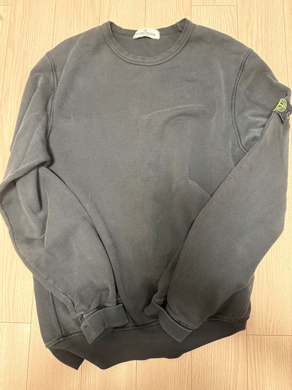 19년식 스톤아일랜드 맨투맨 m 상품이미지1