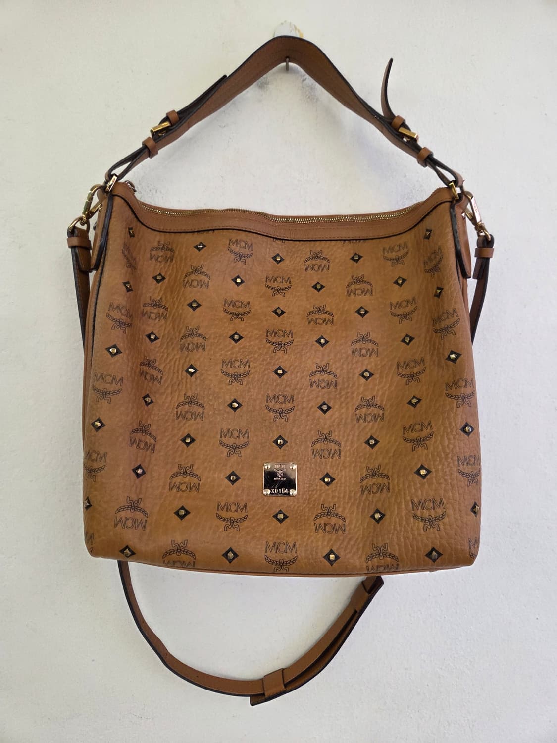 MCM 비세토스 호보백 브라운 상품이미지1