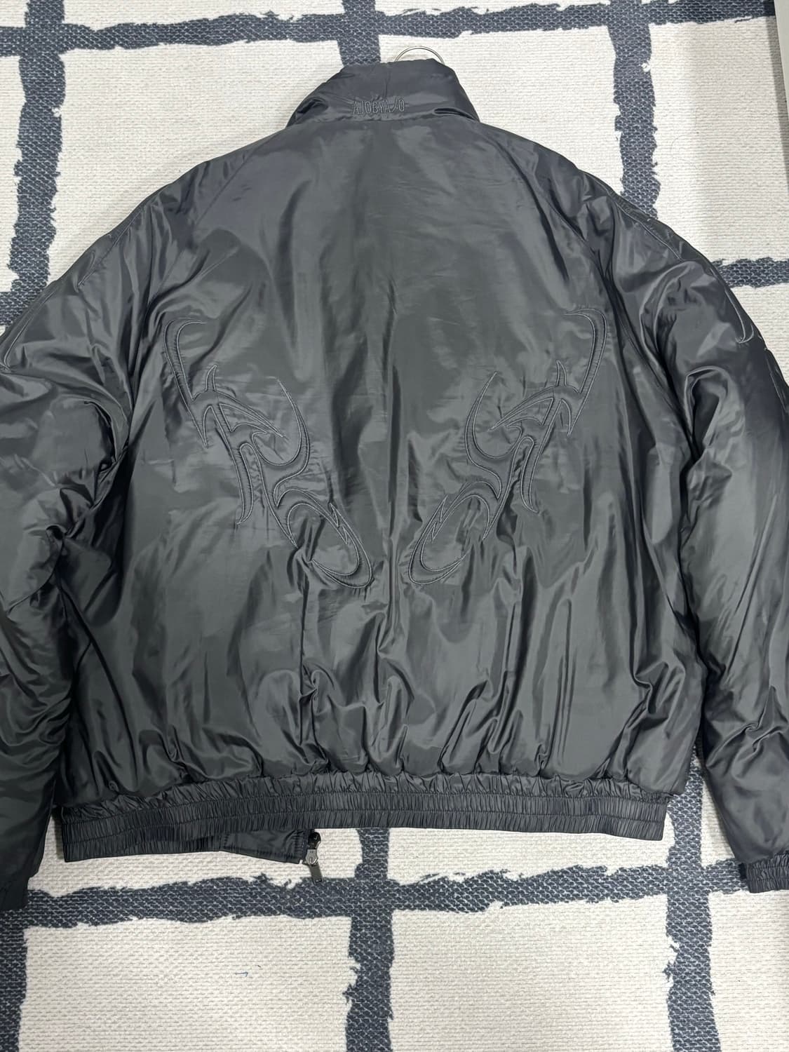 아조바이아조 트라이벌 패딩 차콜 L 상품이미지7