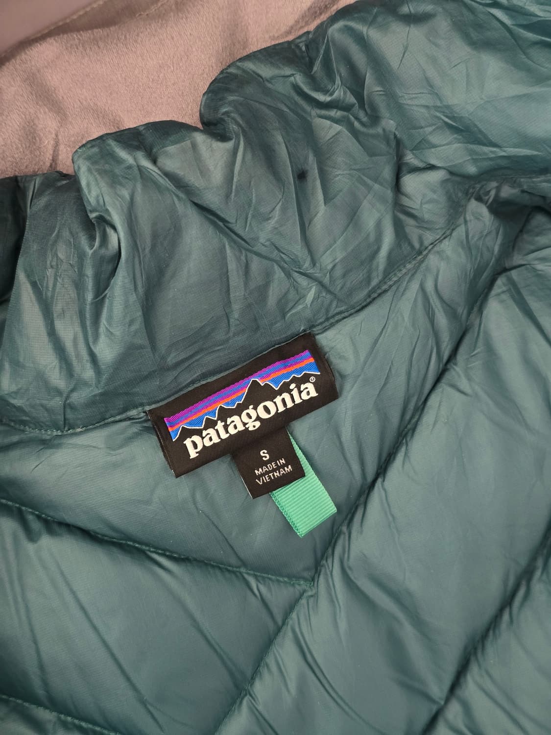 파타고니아 H2no 워터프루프 3in1 다운 파카 상품이미지8