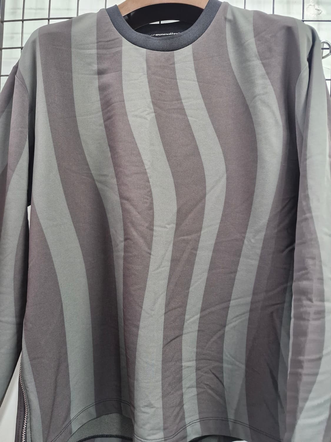 100L 커스텀멜로우 curve stripe 긴팔티셔츠. 상품이미지5