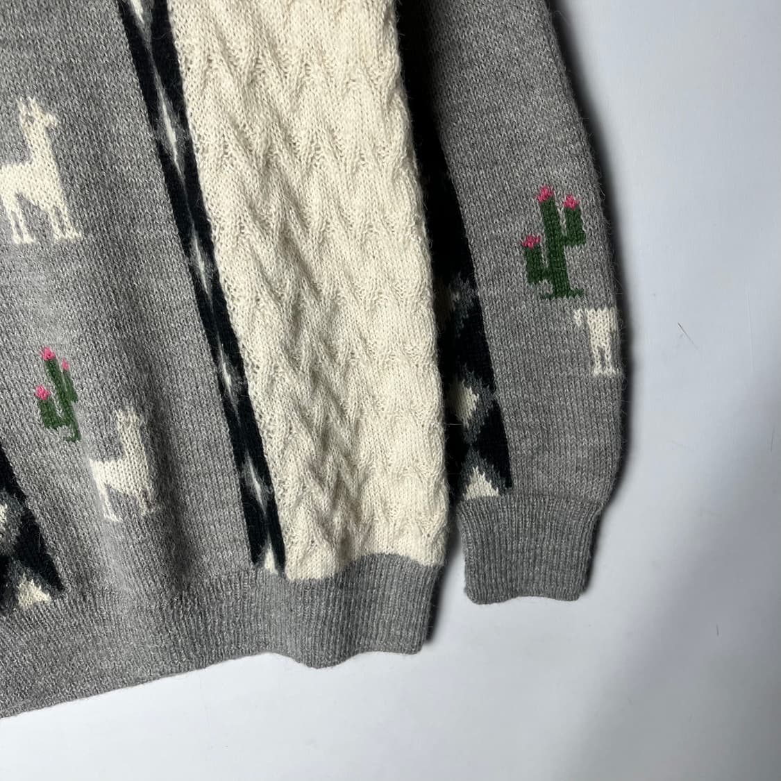 [ALPACA HOUSE] 알파카하우스 페루산 라마 선인장 자카드 니트 상품이미지4