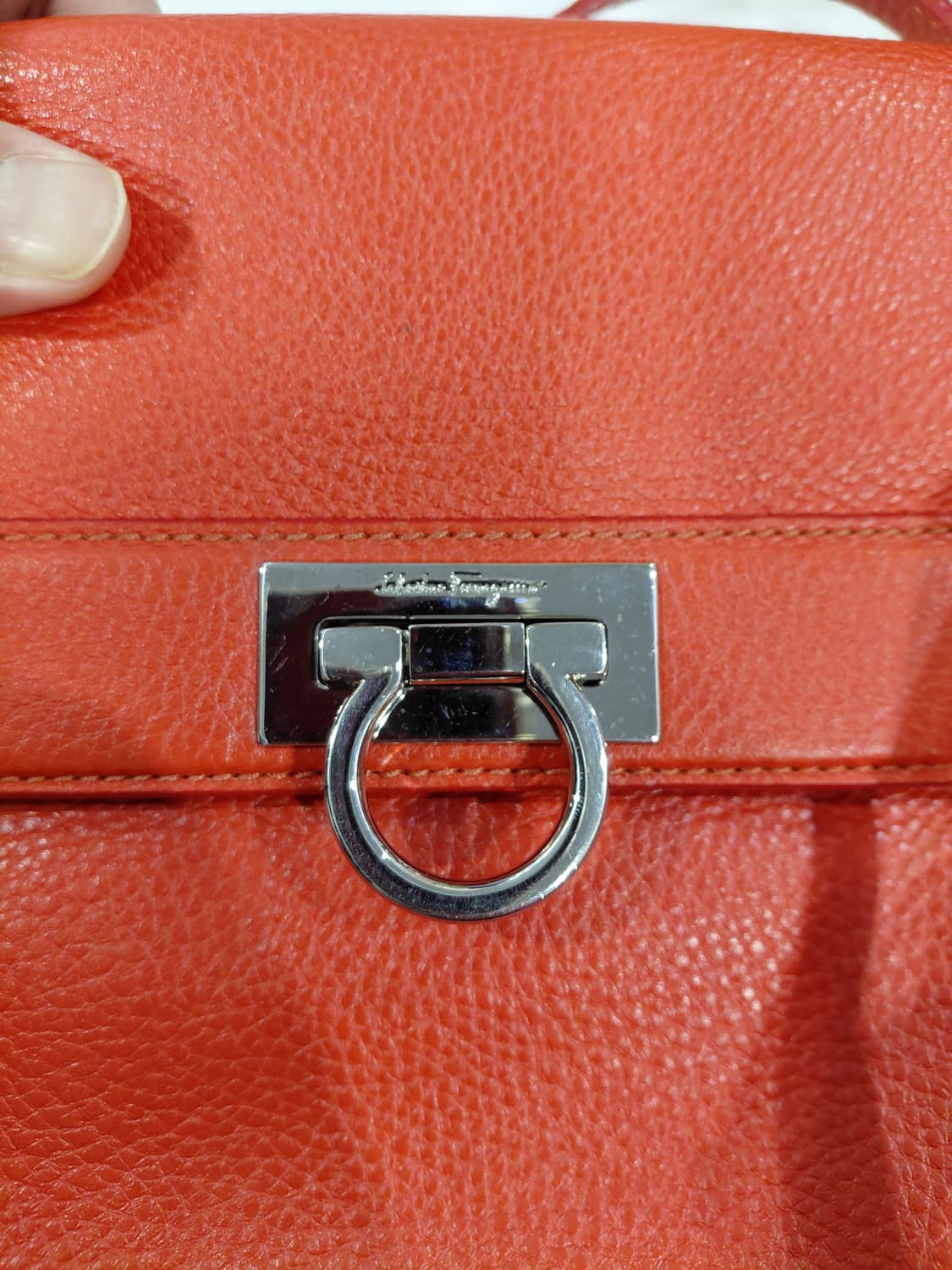 정품 페라가모 숄더백  상품이미지5