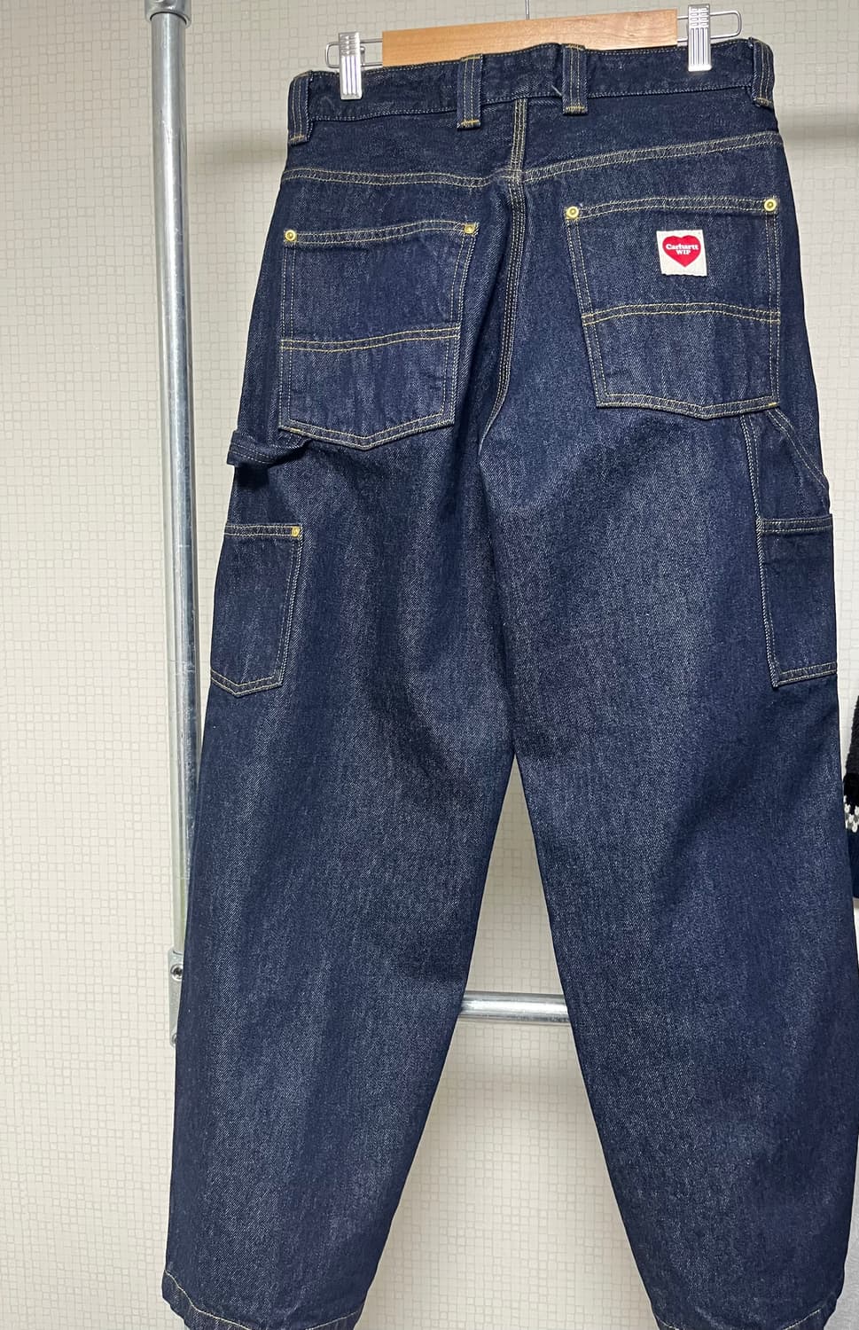 칼하트 WIP 내쉬 루즈 핏 더블 니 팬츠 블루 린스드 상품이미지3