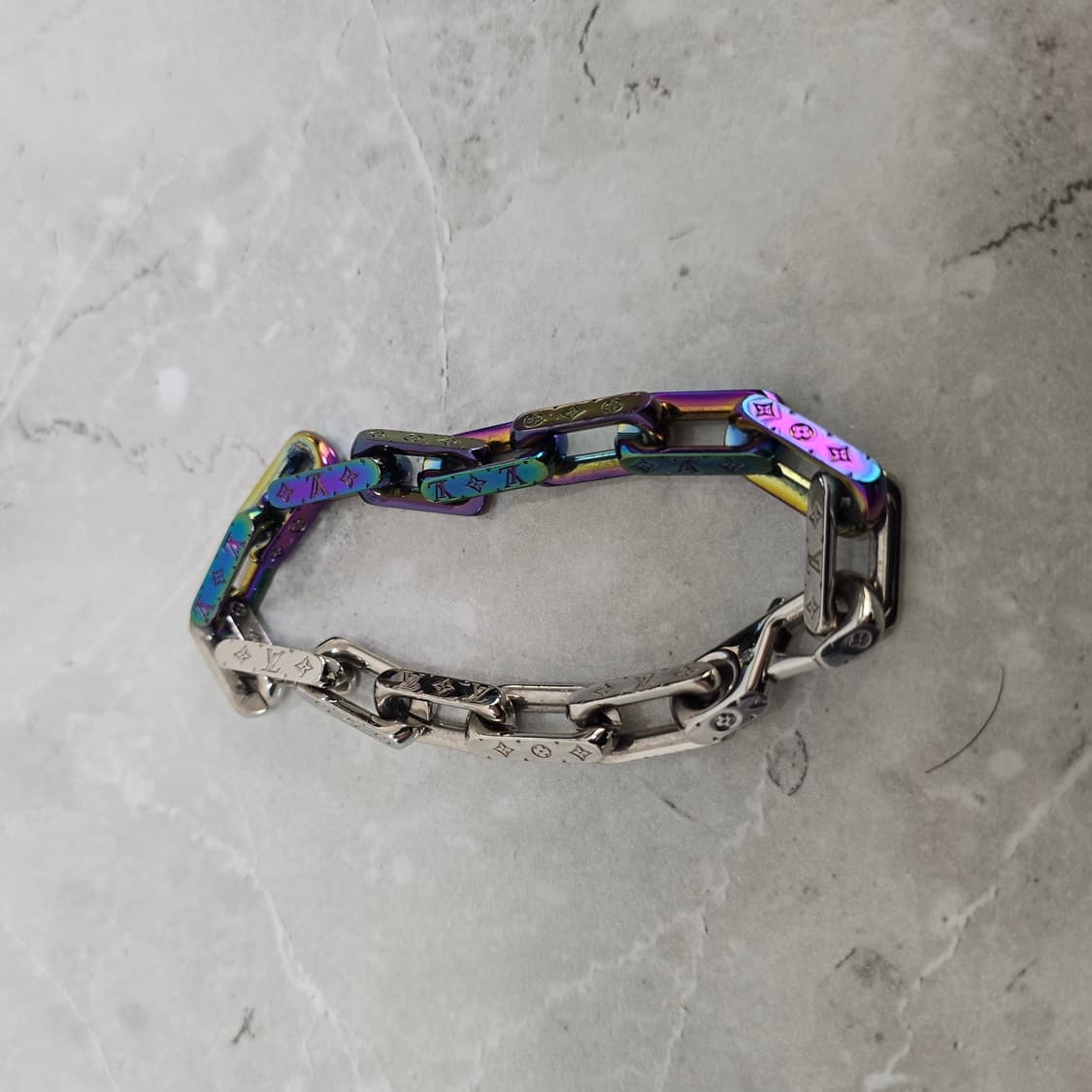 한정판 루이비통 모노그램 버질아블로 체인 팔찌 레인보우 판매 상품이미지3