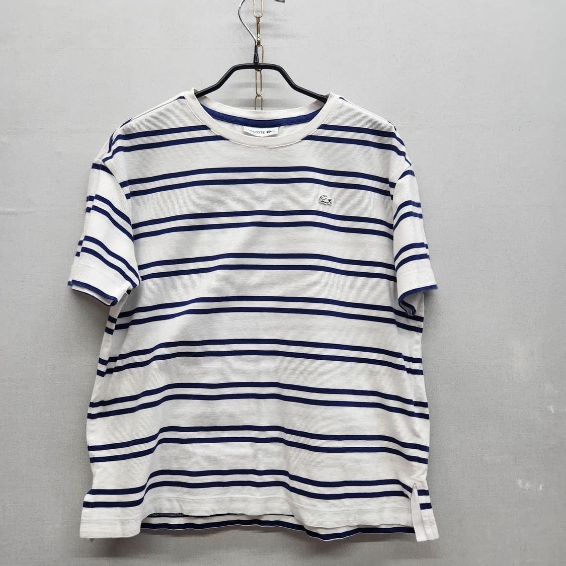 라코스테 로고 스트라이프 크롭 반팔티 34(M) 상품이미지1