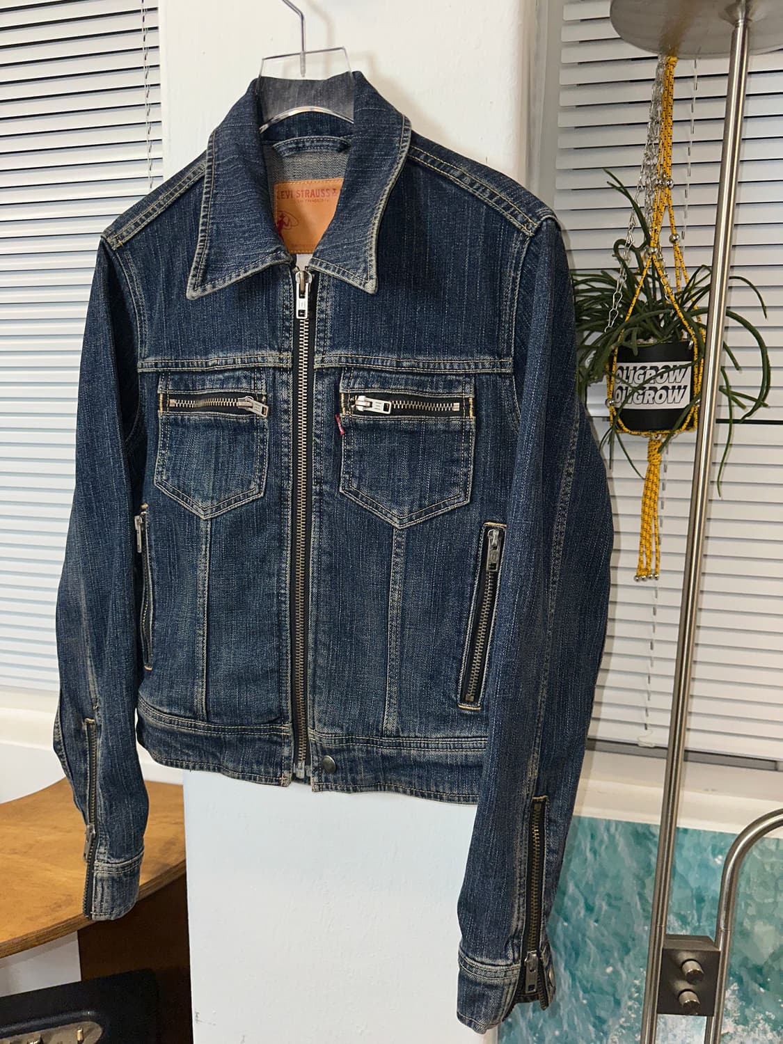 리바이스 세미 크롭 데님자켓 (딱붙핏) 상품이미지1