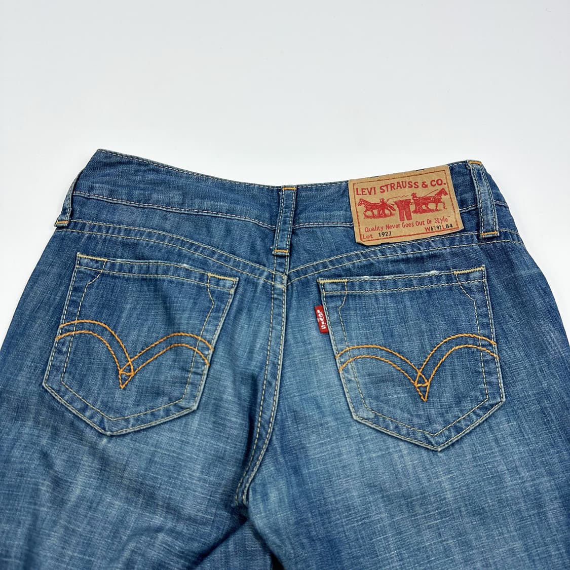 27 리바이스 여성 클래식 로우라이즈 부츠컷 데님팬츠 상품이미지3