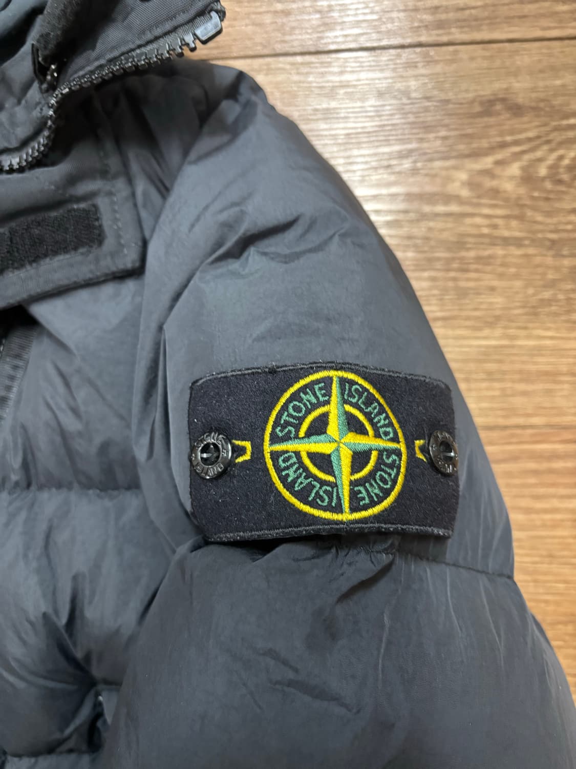 스톤아일랜드 크링클랩스 패딩 블랙 L 상품이미지3
