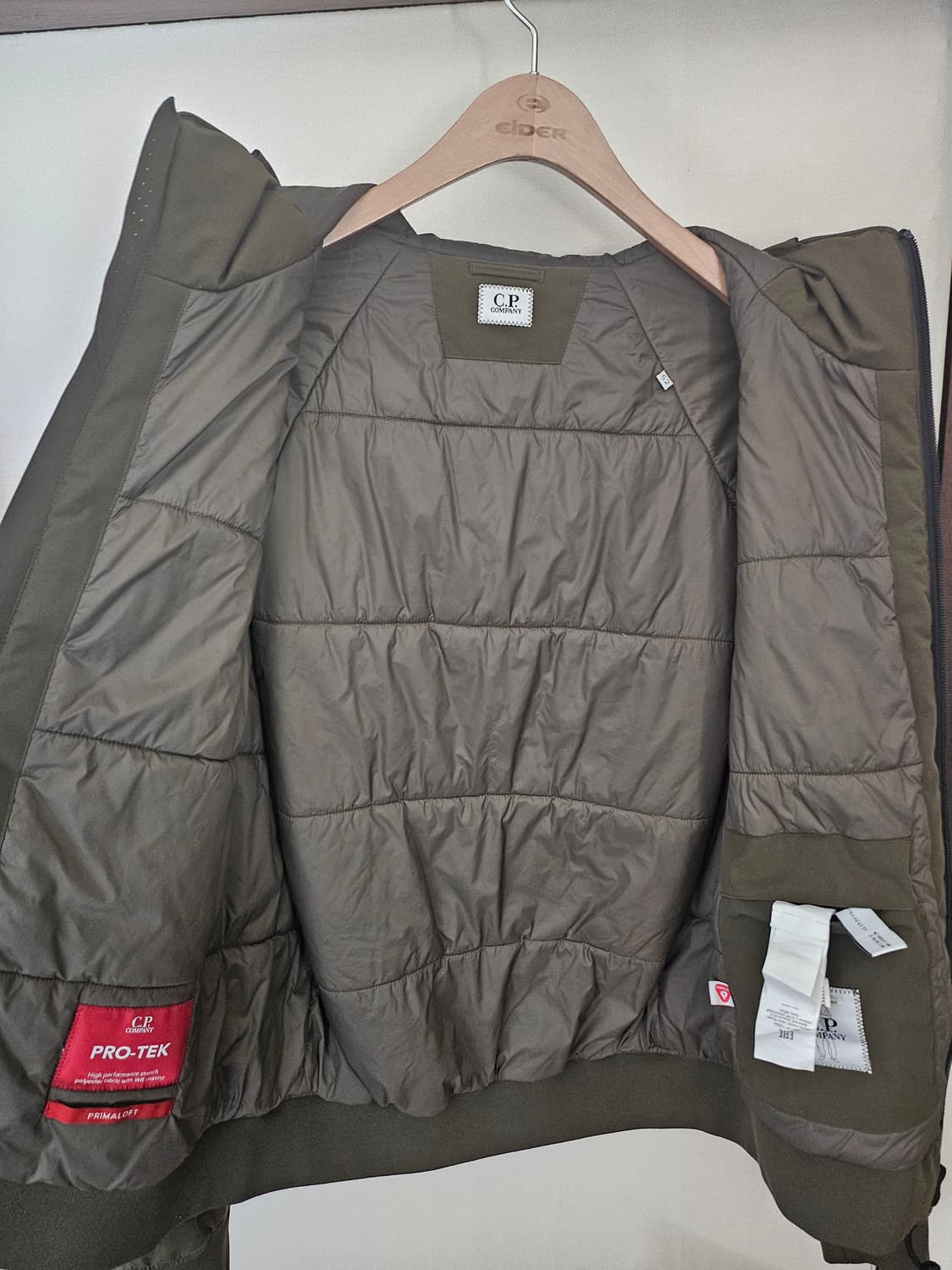 cp컴퍼니 경량패딩 올리브카키 52사이즈(105) 상품이미지8