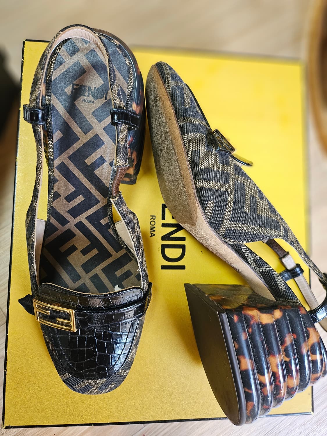 펜디 ff 슬링백(240cm) 상품이미지3