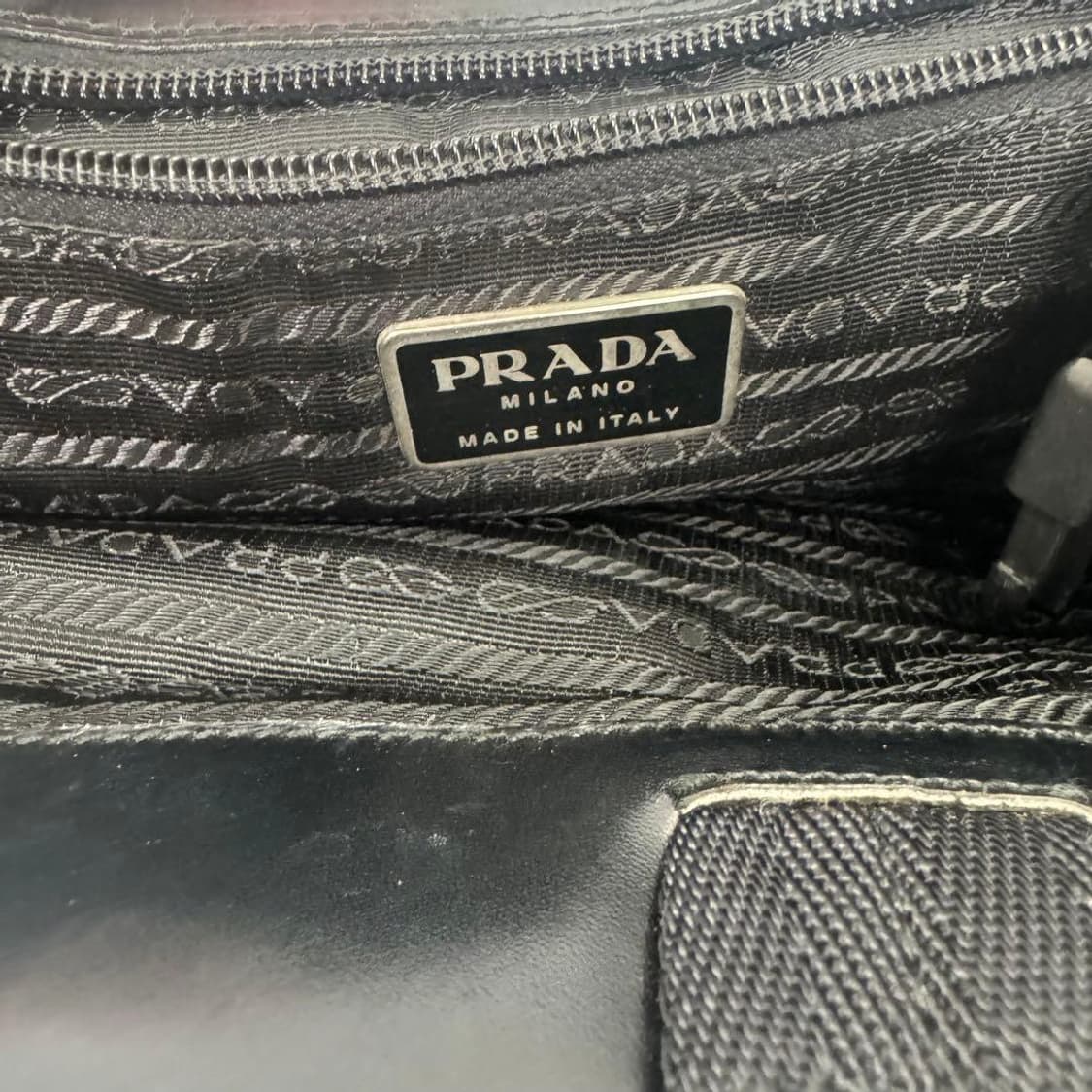 프라다 가죽 나일론 유니섹스 토트백 상품이미지8