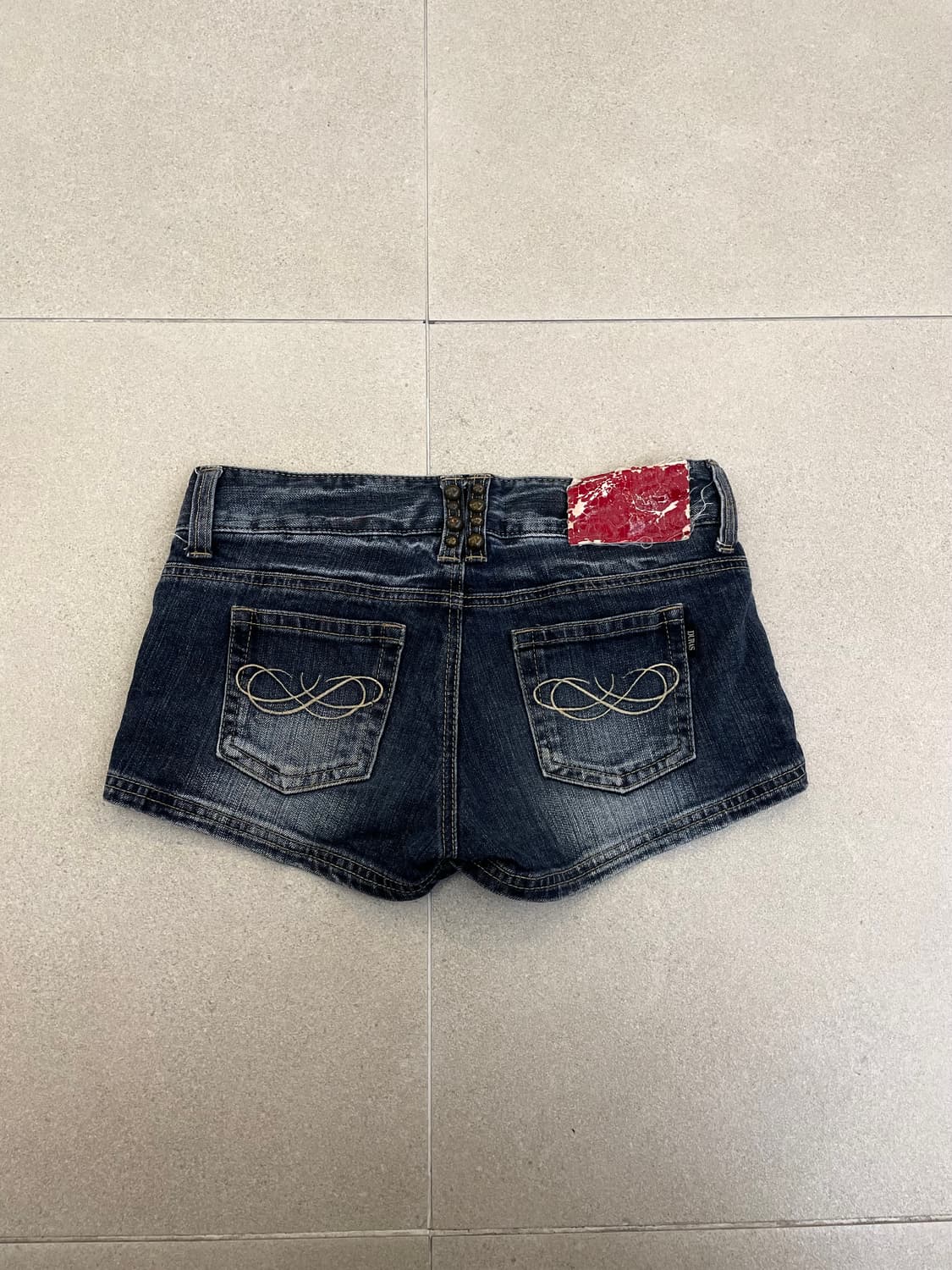 스터드 데님 숏츠 상품이미지4