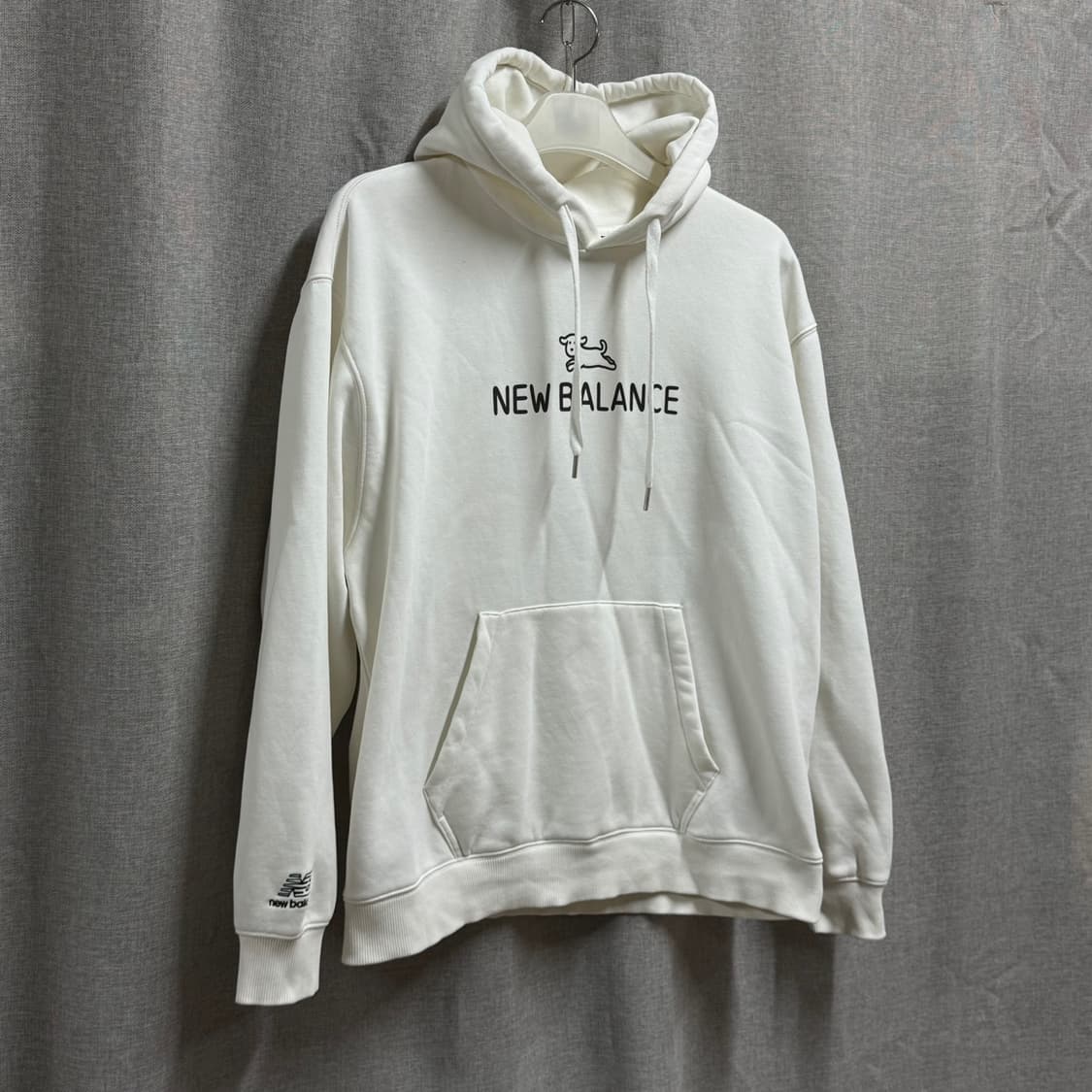 [L] 뉴발란스 화이트 기모 긴팔 후드티 상품이미지3